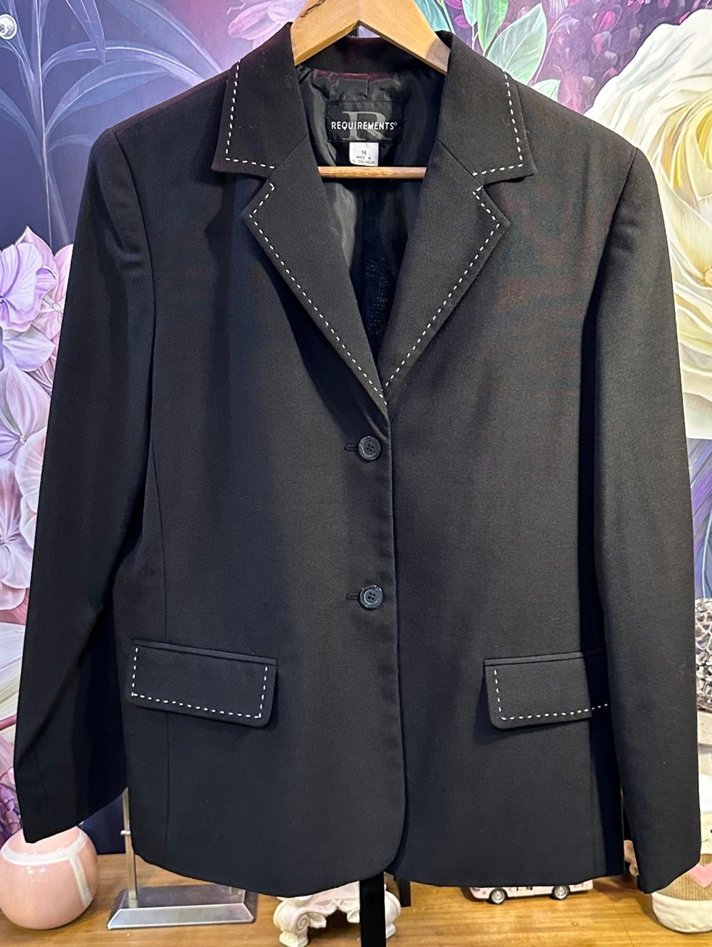 Requirements 14 Black Blazer Contrast Stitch Tailored Career Preppy Workwear